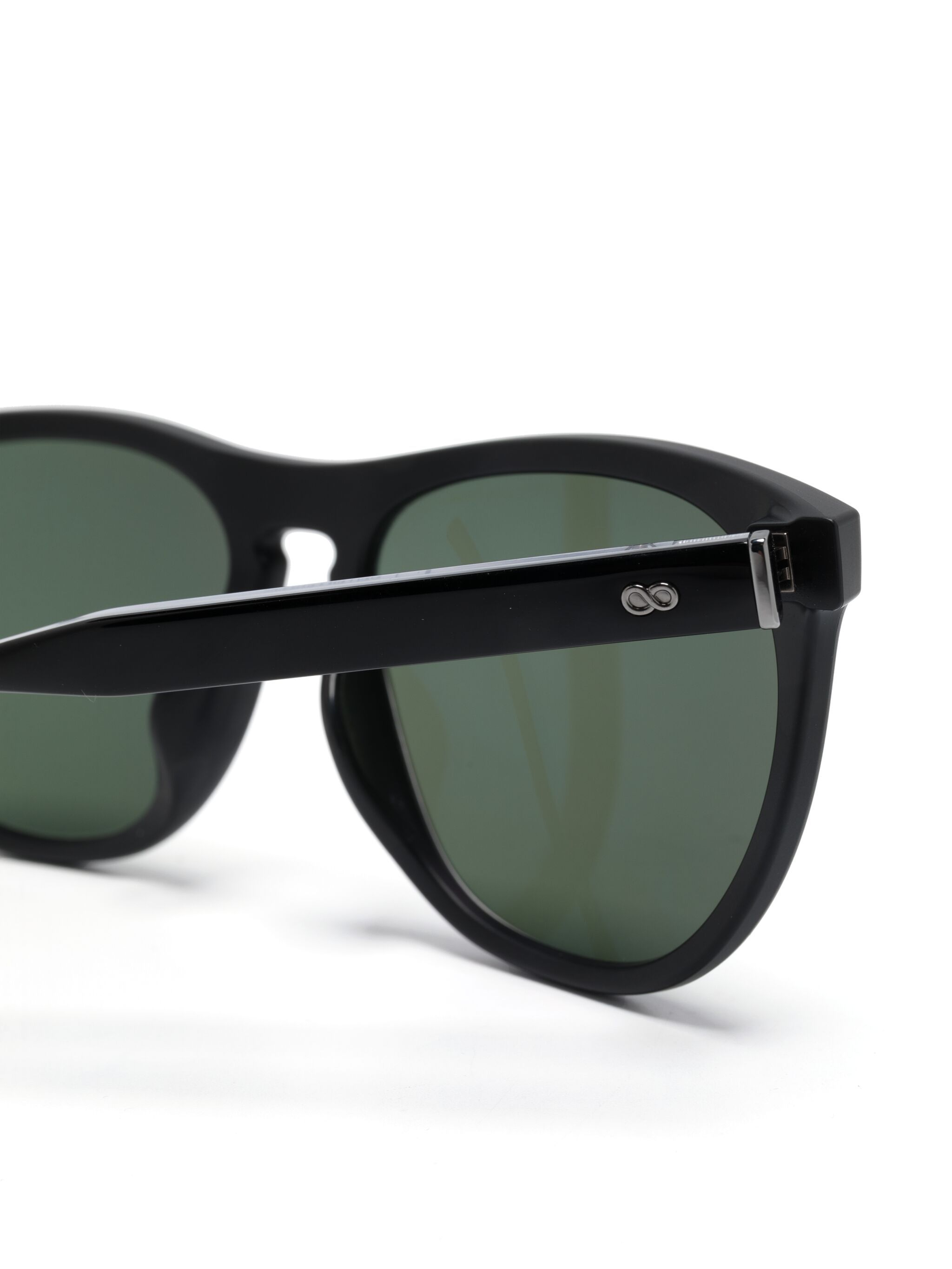Oliver Peoples Oliver Peoples солнцезащитные очки R1 — Фото 1